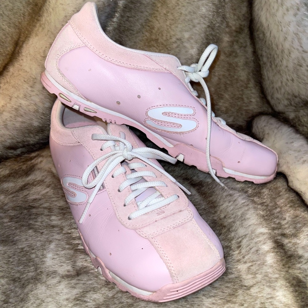 Light pink sketchers 8.5